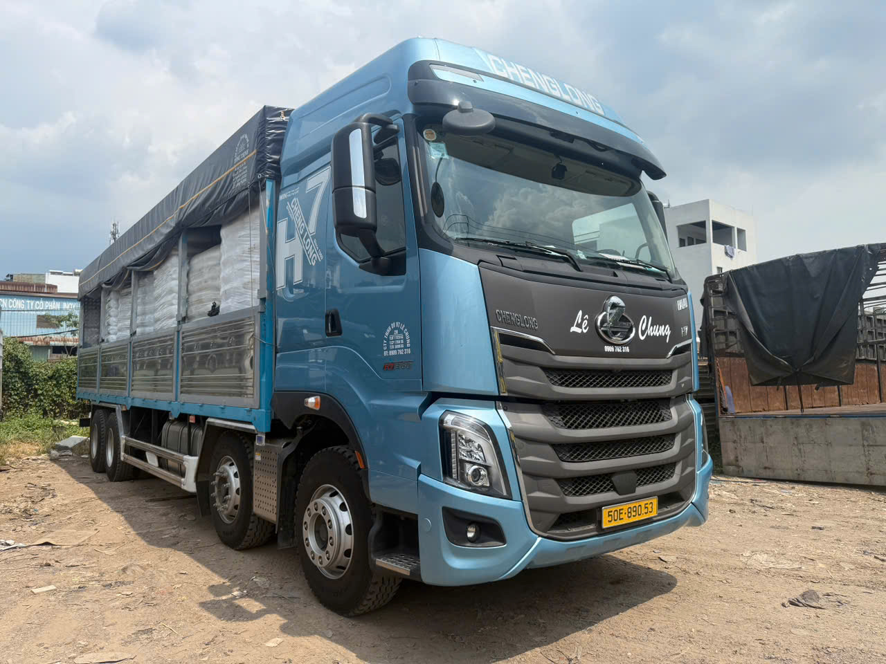 Đội xe tải nhiều tải trọng của Vận Tải Lê Chung phục vụ chở hàng đi tỉnh