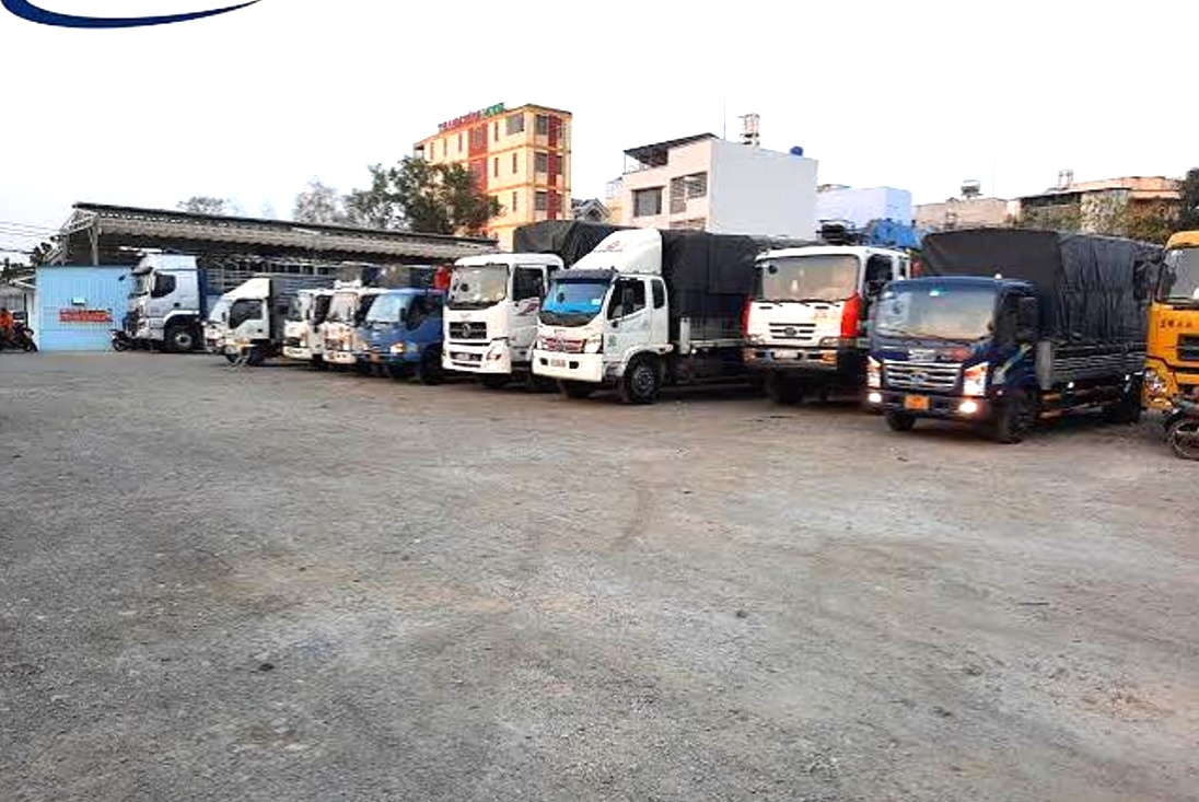 Xe Tải Chở Hàng 15 Tấn